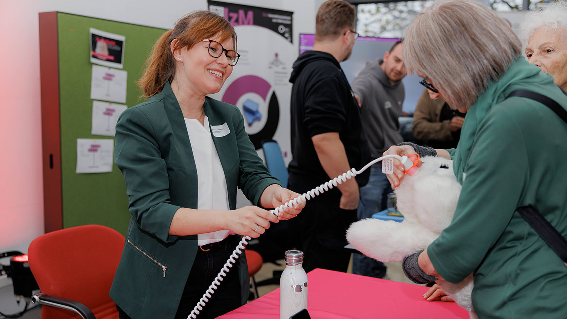 Age Innovation Prize 2024: Digitale Innovationen für ein besseres Altern