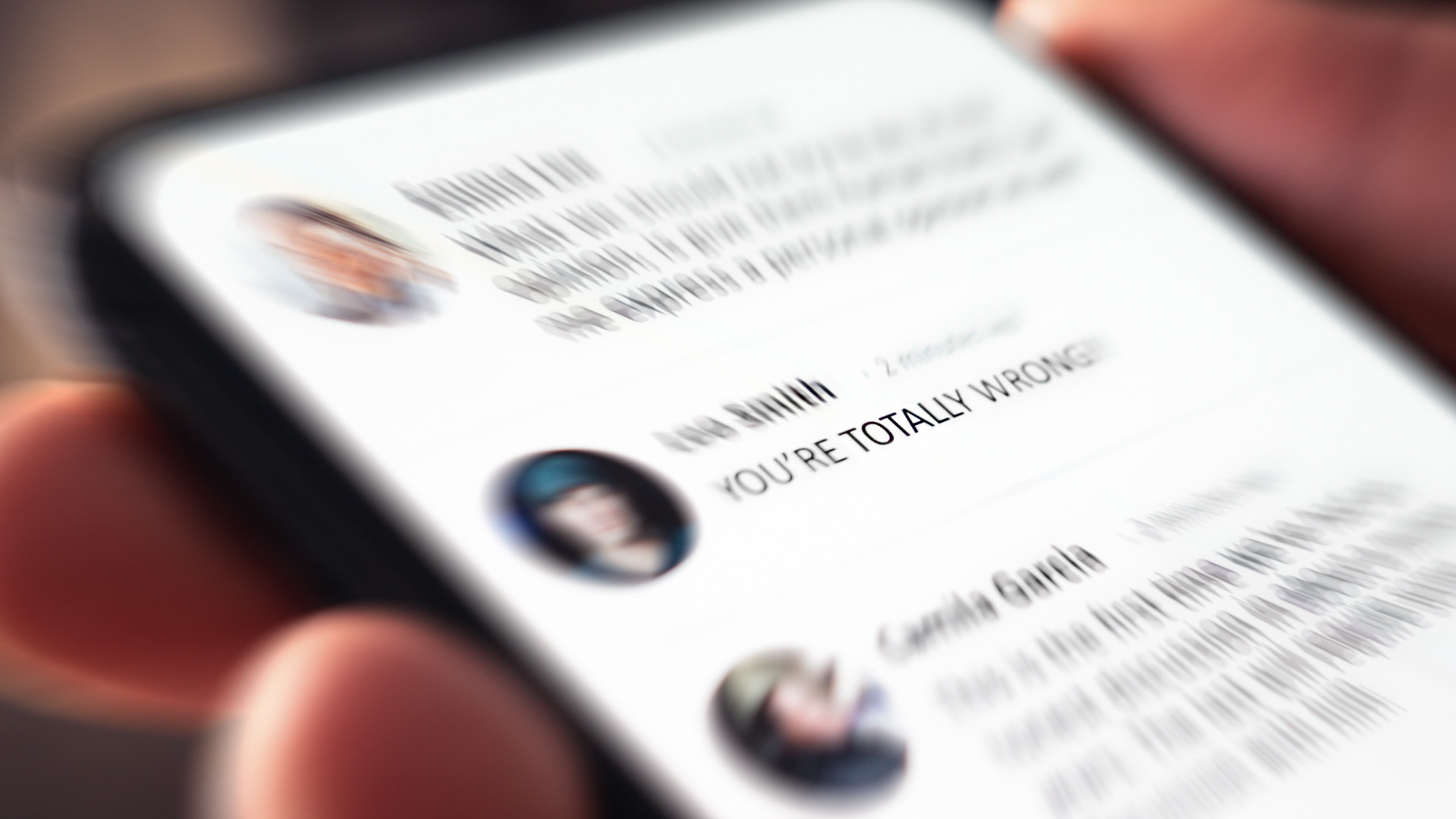 Wie Emotions-Dashboards Hassrede im Netz bremsen könnten