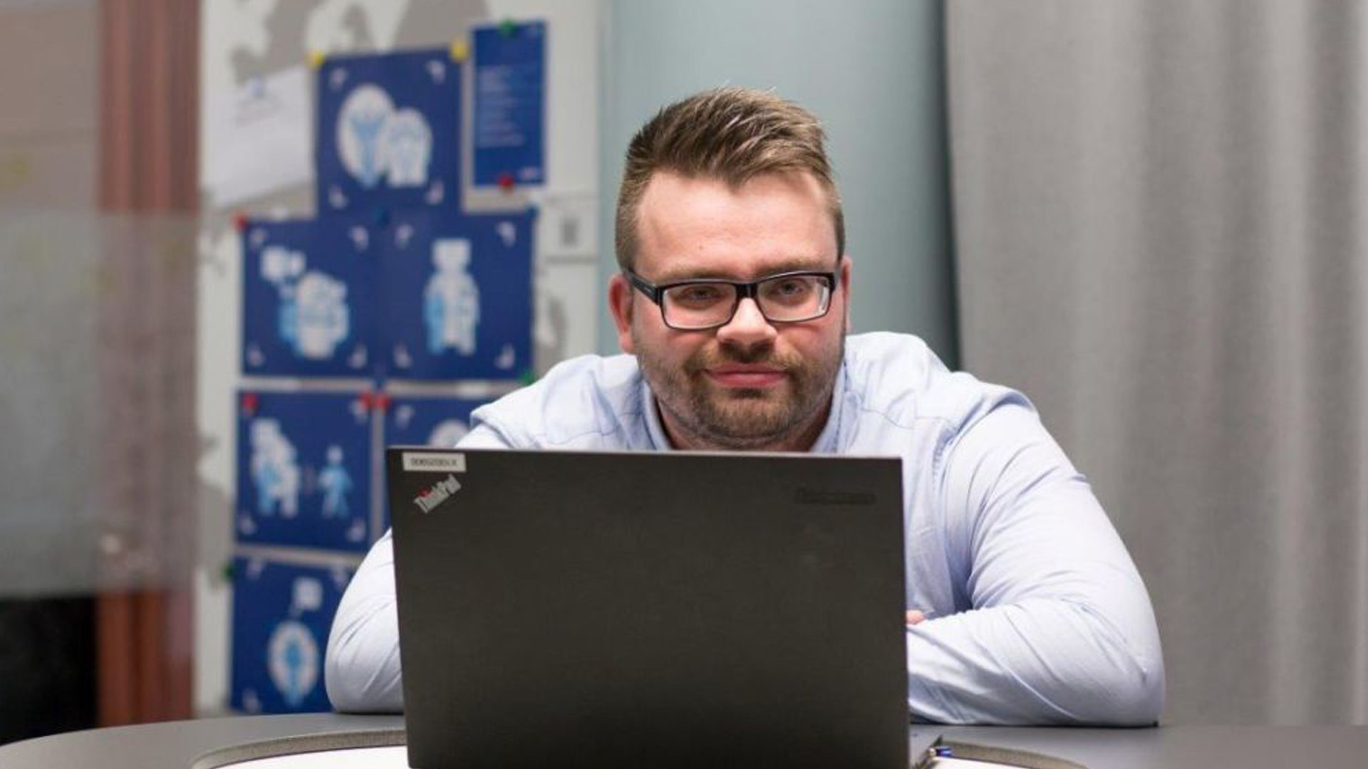 Influencer teilen Einblicke in Firmengründungen