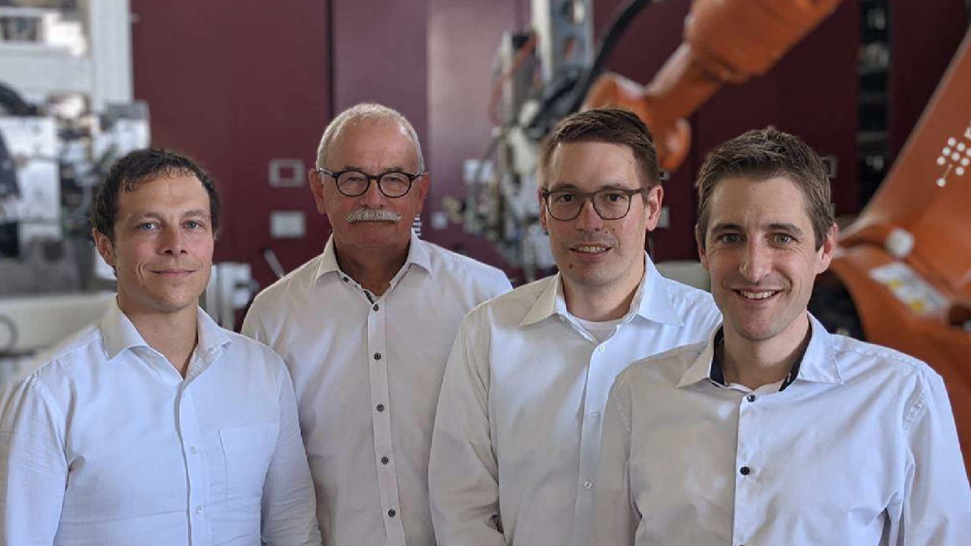 Robofact: Stabswechsel zum Firmenjubiläum