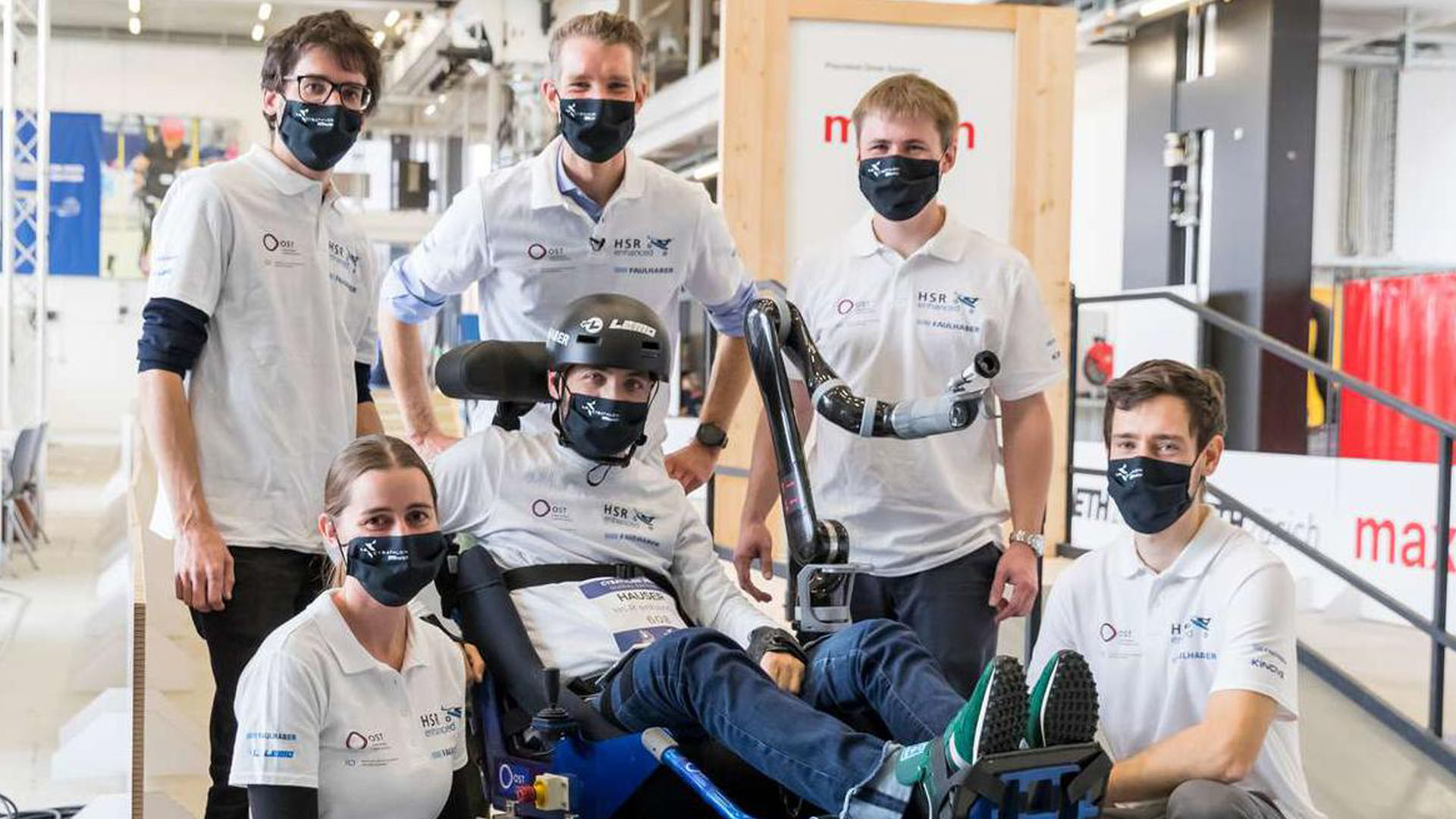 Robotik-Rollstuhl-Team der OST holt Gold