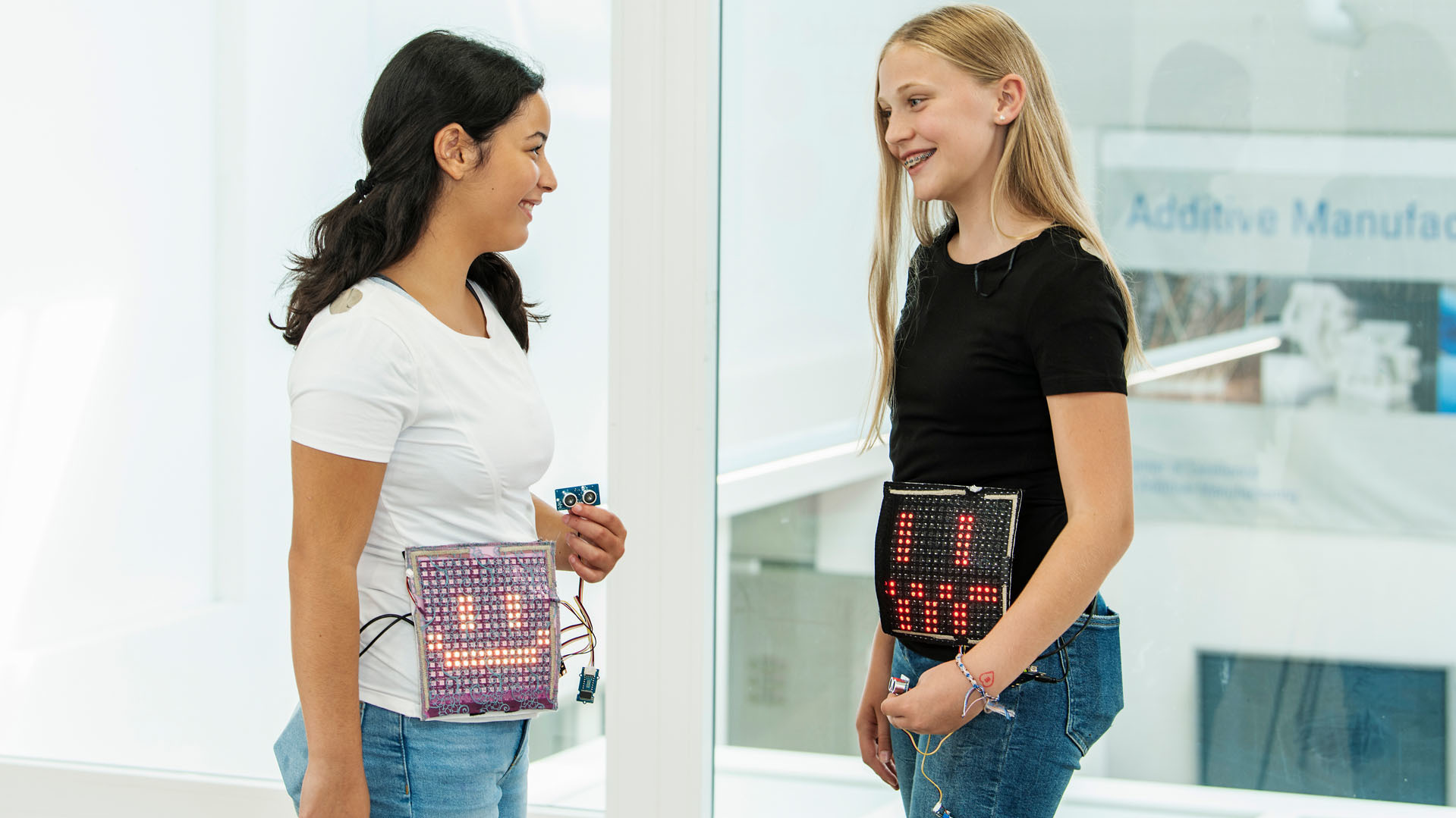 Smartfeld eröffnet Open-Source-Projekt «SmartTShirt»