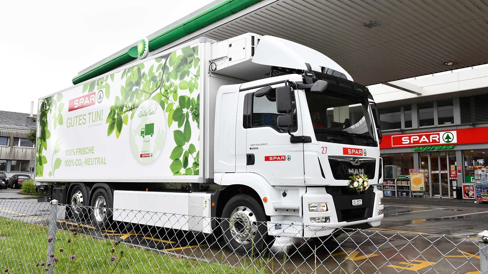 SPAR transportiert mit Elektrolastwagen