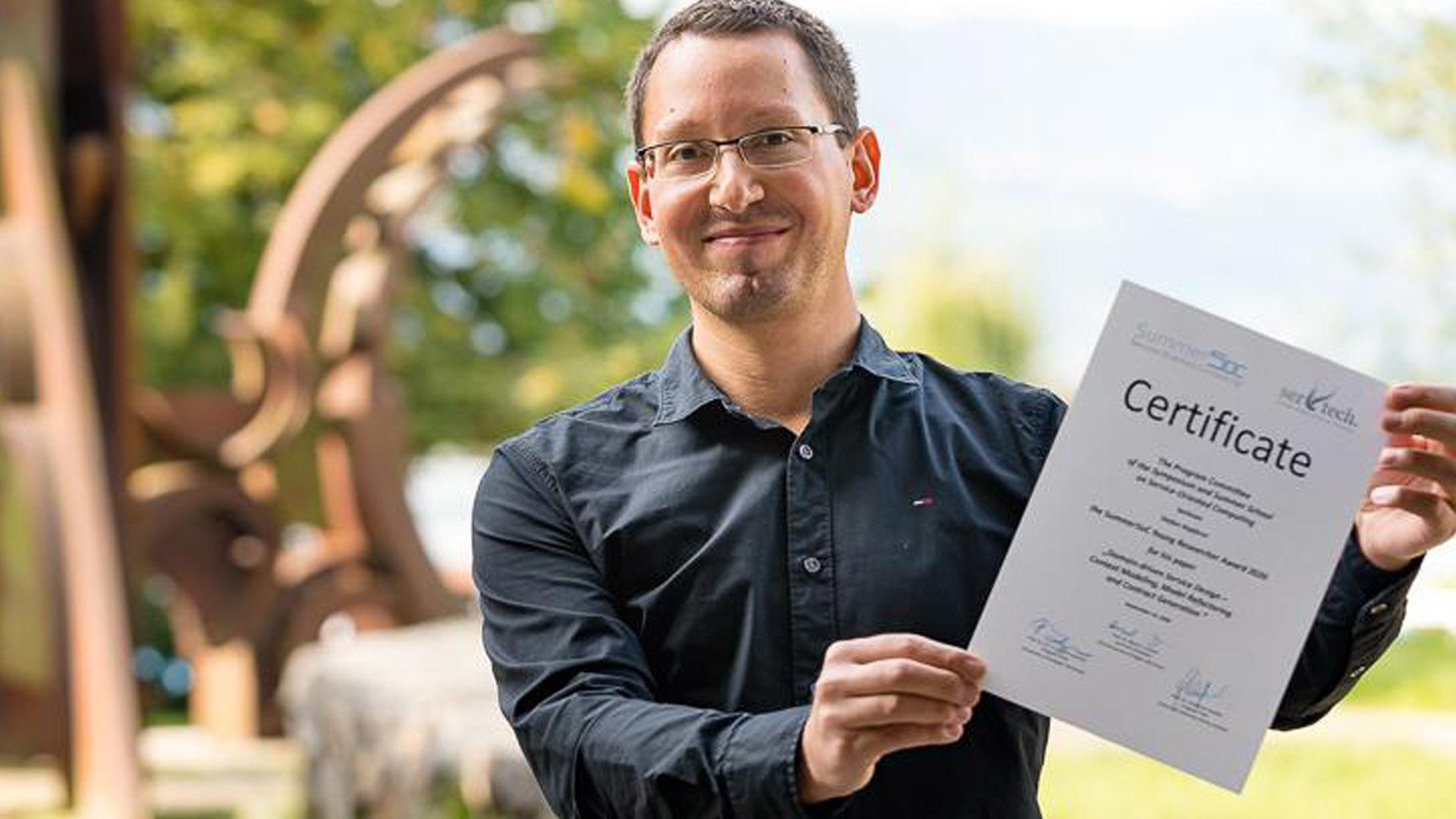 Stefan Kapferer gewinnt Young Researcher Award