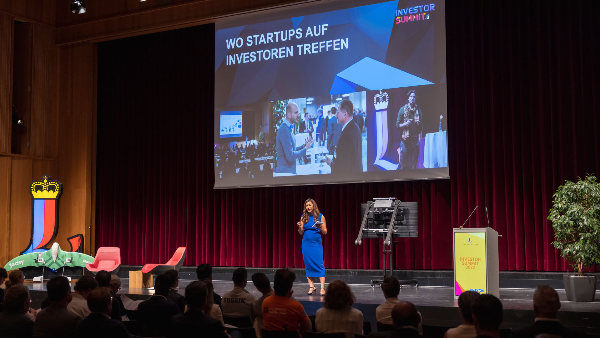 Tech-Start-ups präsentieren sich vor Entscheidungsträgern