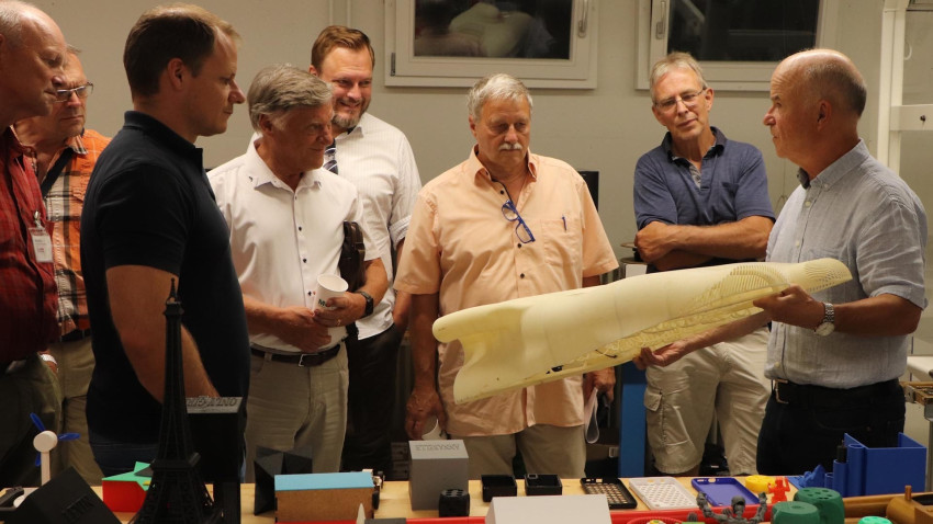 Swiss Engineering erhält Einblick ins RoboTech Lab