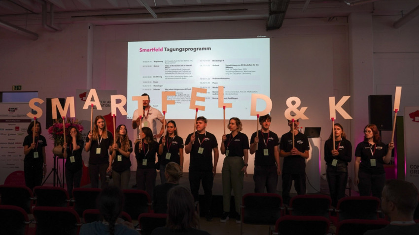 Smartfeld EduAI Summit bringt KI und Schule zusammen